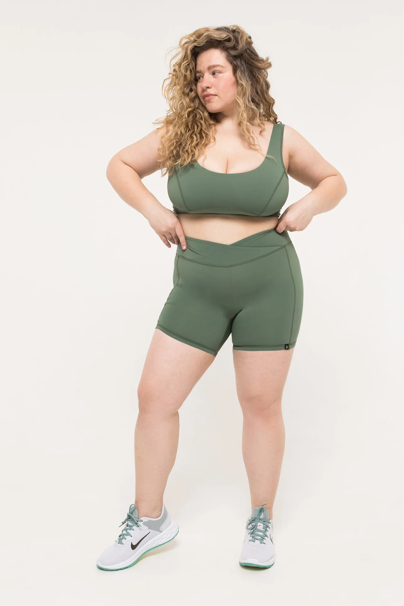 Essential Biker Shorts Khaki - Image 8