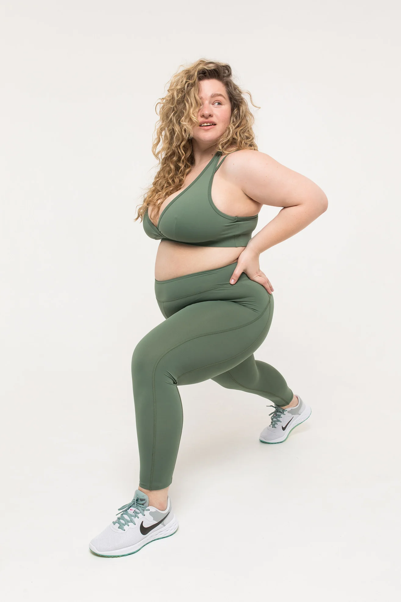 Essential Leggings Khaki - Image 10