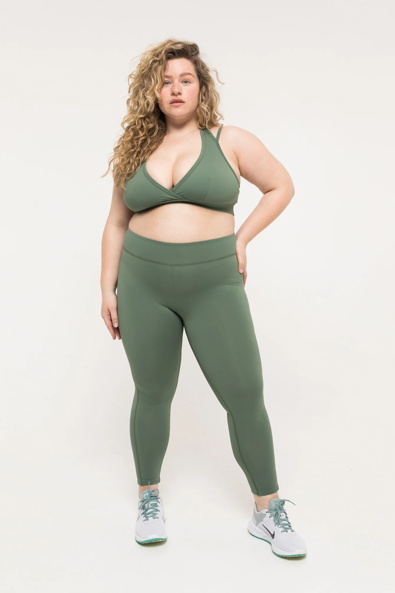 Essential Leggings Khaki - Image 11
