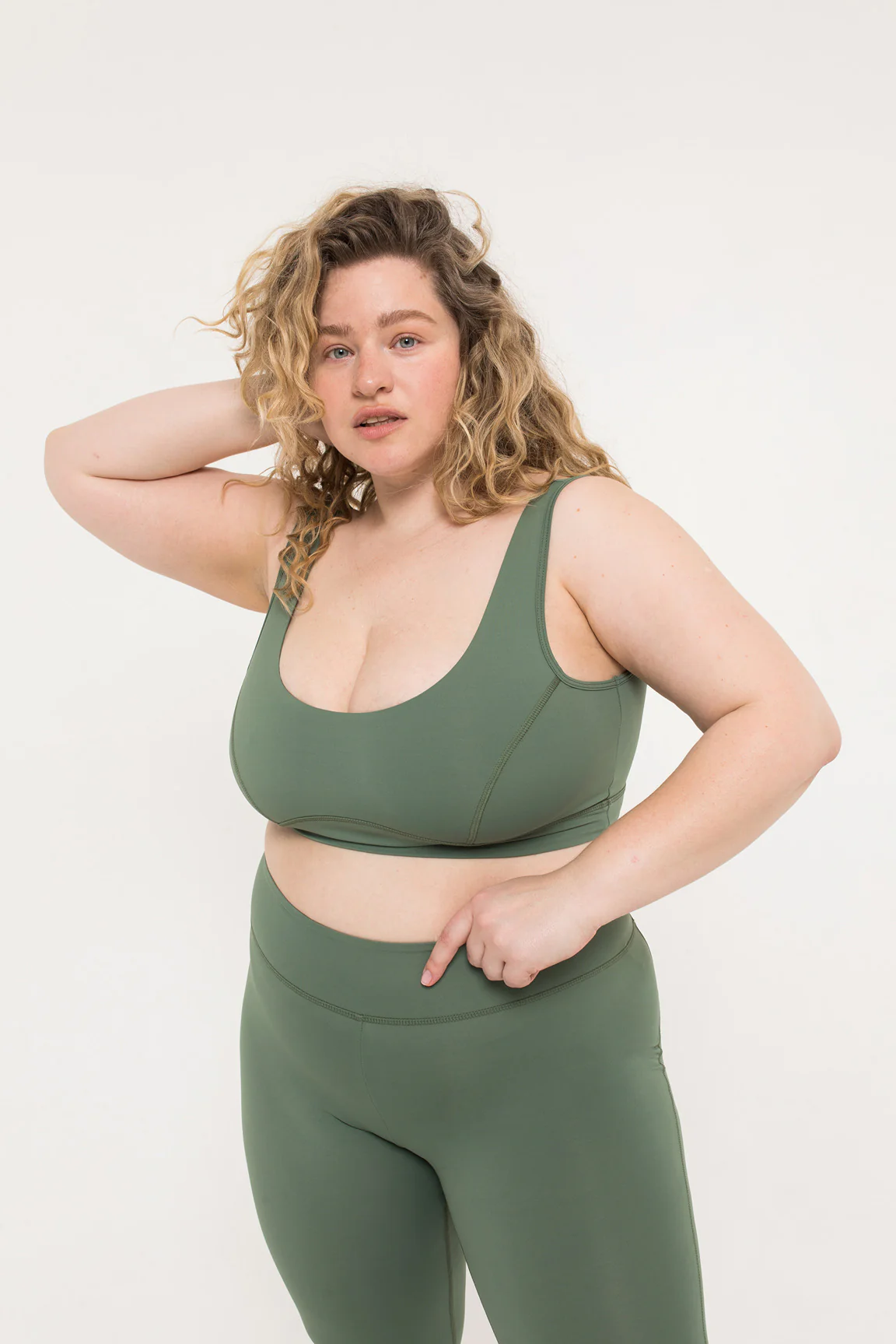 Essential Leggings Khaki - Image 12