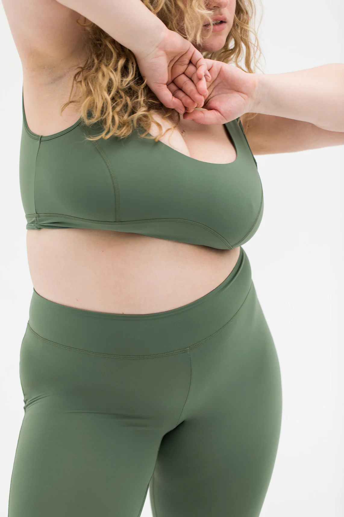 Essential Leggings Khaki - Image 15